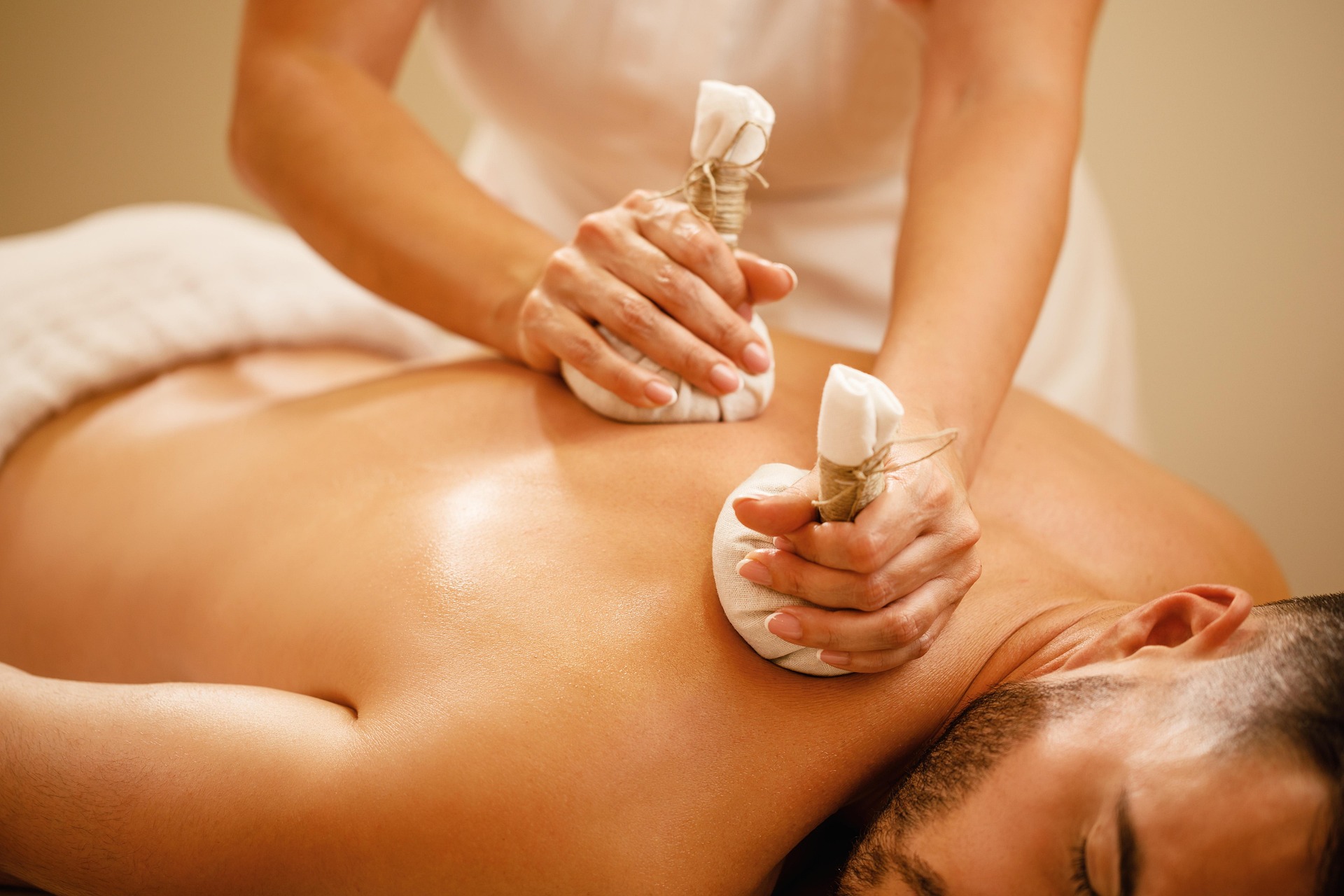 Dr. Shailendra Chaubey - Holistic Healer and Ayurveda Doctor in Worli, Mumbai.