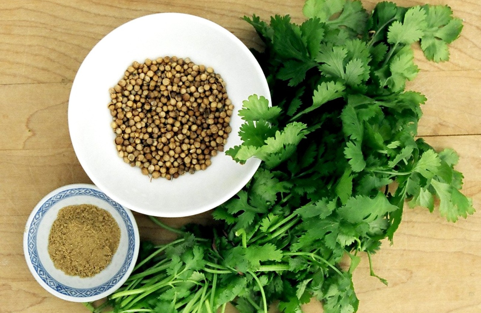 Dhaniya - Coriander Seeds, Whole and Powdered